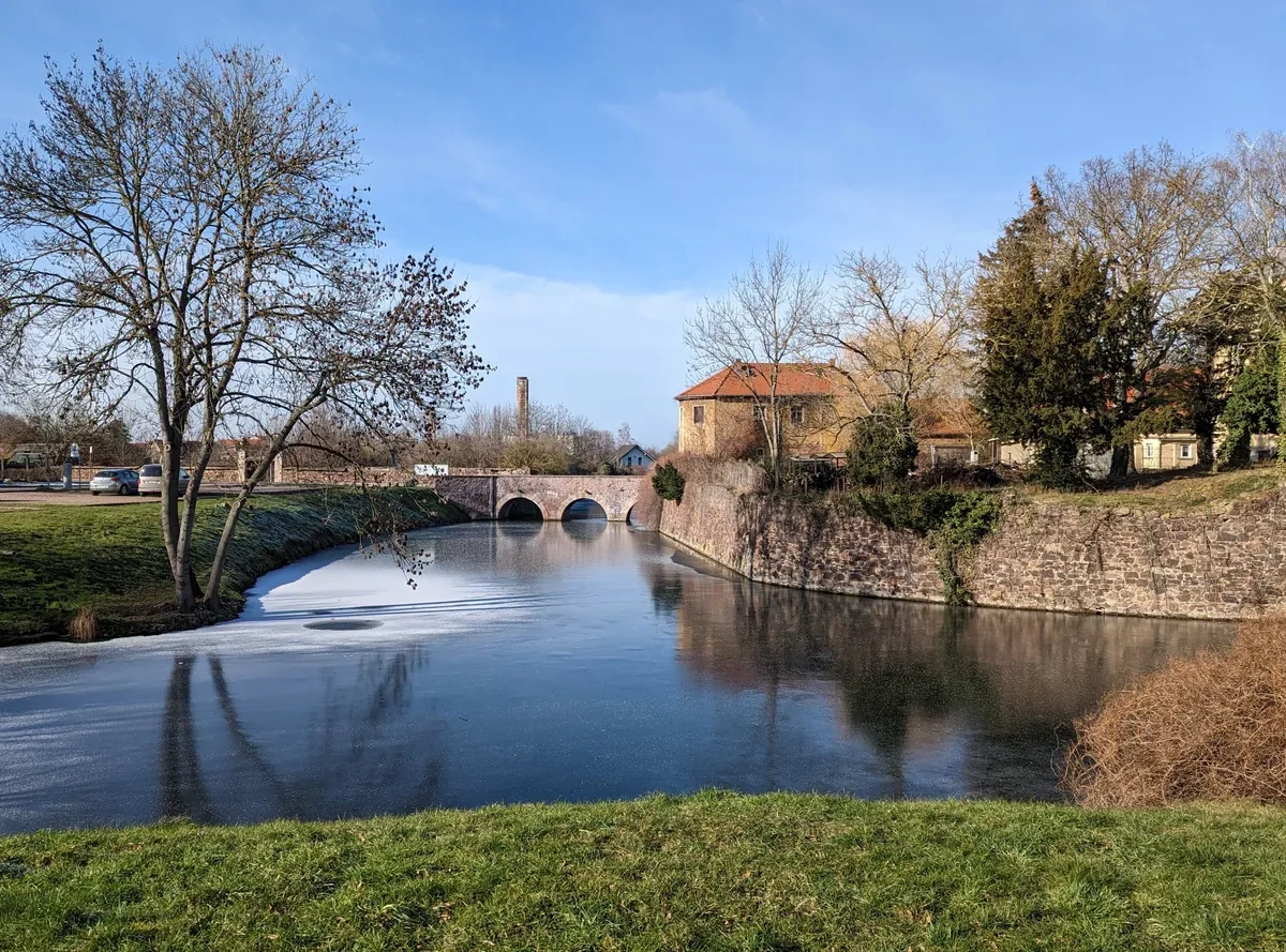 Schlosspark Ostrau in der Gemeinde Petersberg im nördlichen Saalekreis